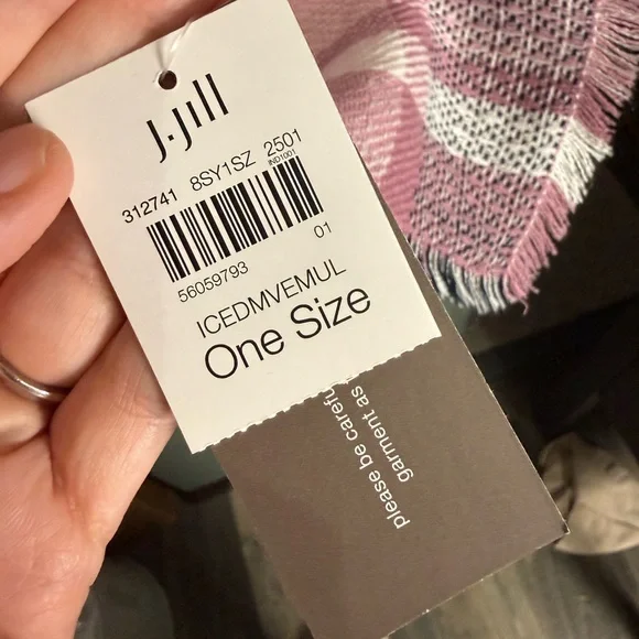 J.Jill Pink Plaid Blanket Scarf ICEDMVEMUL Fringe Wrap Cozy OS NWT - Picture 3 of 8